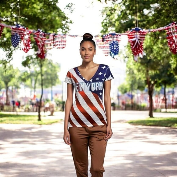 Women’s Top Sweet Gisele New York V-Neck T-Shirt Patriotic Tee American Flag Top - Picture 1 of 6